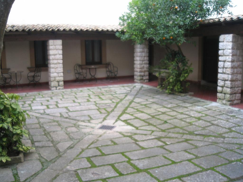 Eremo Hotel Casa Del Sorriso 埃里切 外观 照片